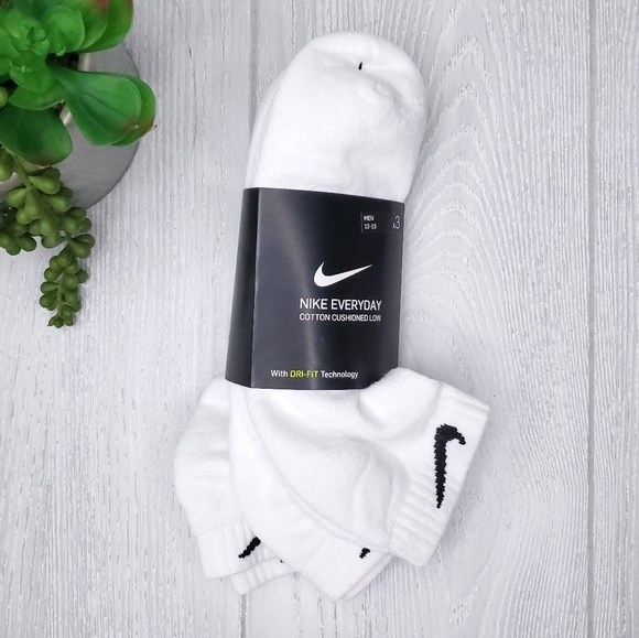Nike Other - Nike Everyday Men's Cushioned Ankle Socks 3PK